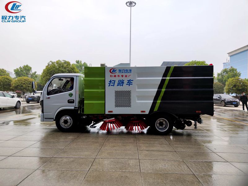 5方小多利卡掃路車