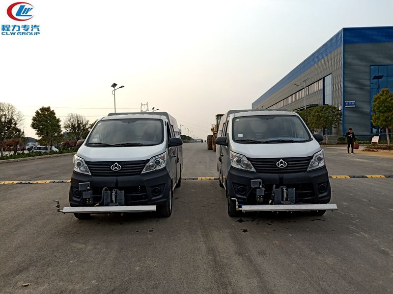 路面清洗養護車